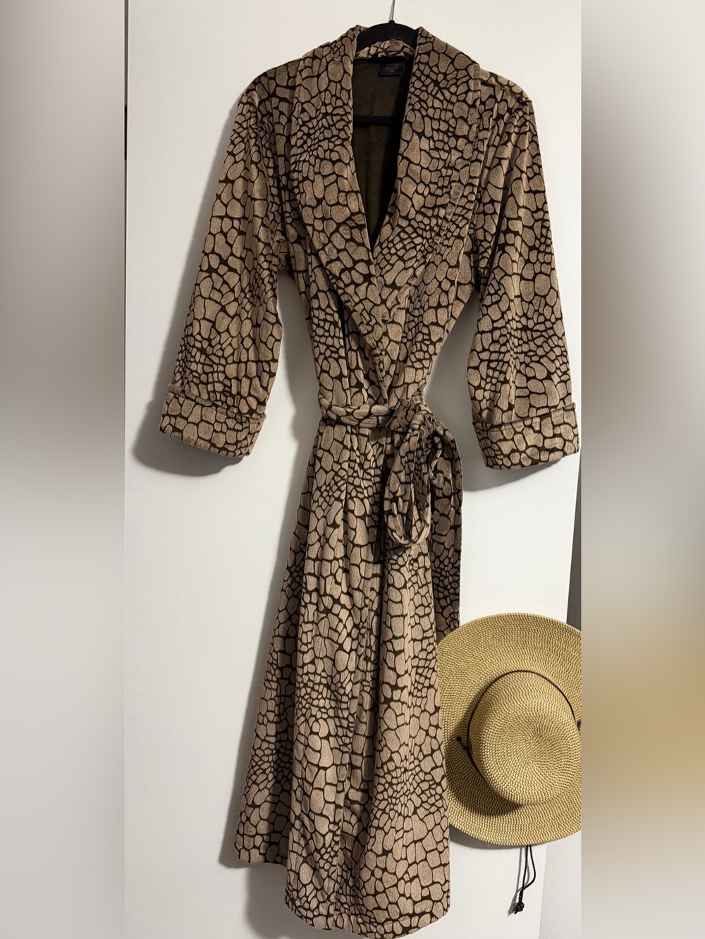 SOMA Intimates PLUSH Bathrobe Soft Inside POCKETS Full Length NO Flaws EUC